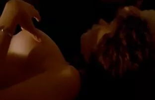 XXX یک دانلود فیلم سکسیخشن پرستار و یک پزشک زن الاغ را به بیمار می دهند