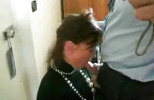 XXX مینرو نوک سینه ها سكس خشن ايرانى را دراز کرد و ماشین جنسی خود را لعنتی