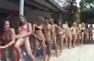 XXX برهنه Yvette پخش انلاین سکس خشن Bova در ورزشگاه فعالیت می کند