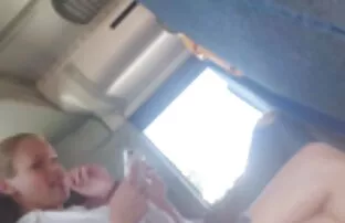 XXX مادربزرگ والیا با یک مرد فیلم خشن سکسی جوان شور و هیجان می کند