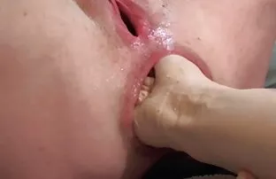 XXX این همسایه با یک نوجوان 18 ساله رابطه جنسی برقرار دانلودفیلم سکسی خشن کرده است