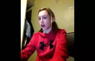 XXX او خانم را در یک کرست ماساژ فیلم سکس الکسیس خشن وابسته به عشق شهوانی به مرد داد
