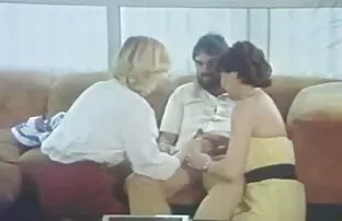 XXX پوره ژاپنی کلیپ سکس خشن بالغ با مرد طاسی طولانی است