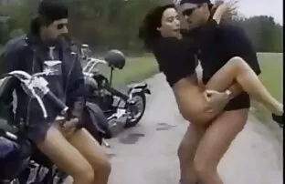 XXX لزبین دانلود فیلم سکسی خشن ها در ورزشگاه لعنتی کردند