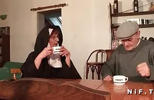XXX دو صنعتگر در سالن رابطه جنسی فیلمسکسی خشن عالی به کشاورز دادند