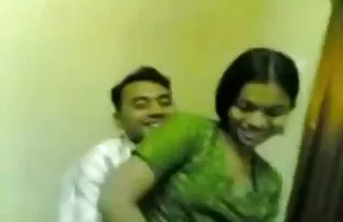 XXX دو فاحشه چربی در کرست و فیلم سکس گی خشن جوراب دود در رختخواب