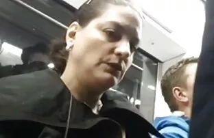 XXX بلوند 18 ساله ساق فیلم پورن سکس خشن پا ، دیک پسر را مکید و او را لعنتی کرد